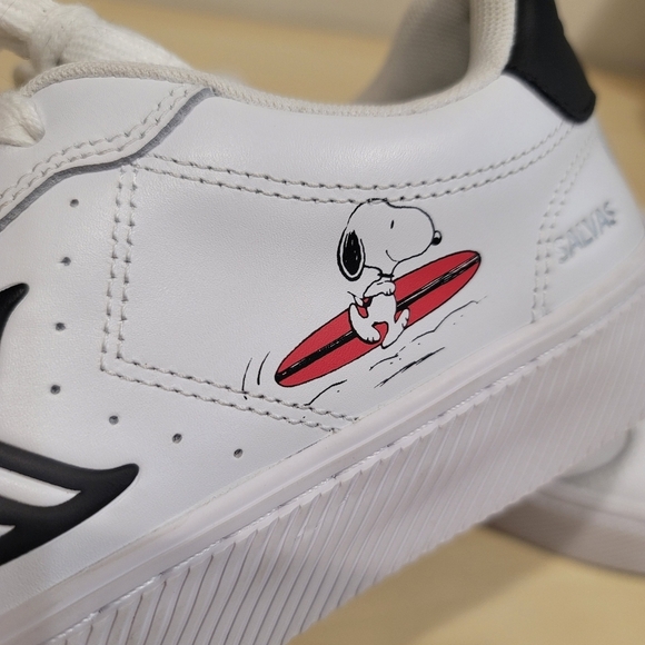 Cariuma Salvas Peanuts Leather Skater Sneakers - 9.5 US WMNS / 8 US MENS - Picture 7 of 15